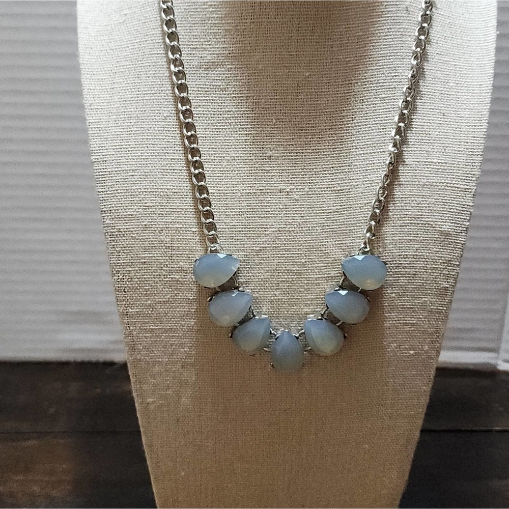 Premier Designs 2pc earrings and jeweled silver tone‎ and blue necklace - Picture 4 of 8